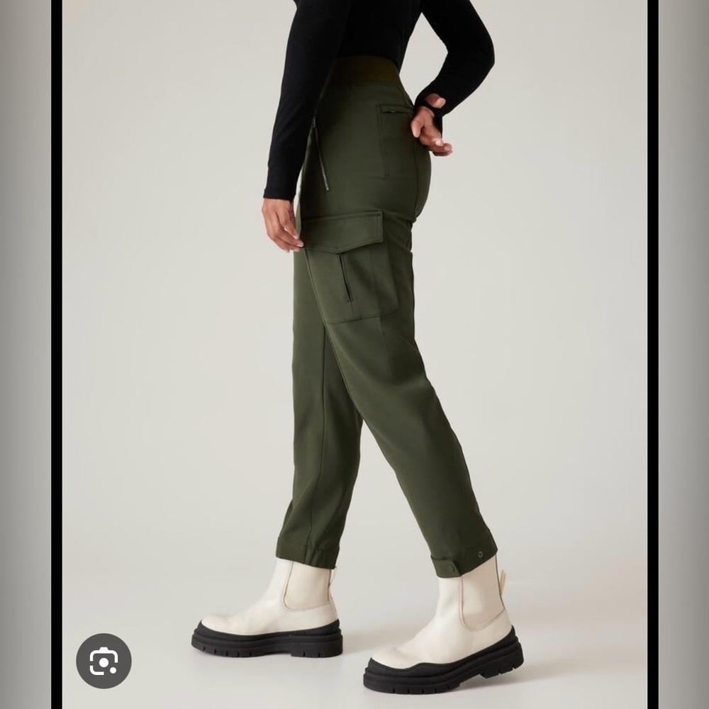 Athleta Endless Cargo Pant size 12